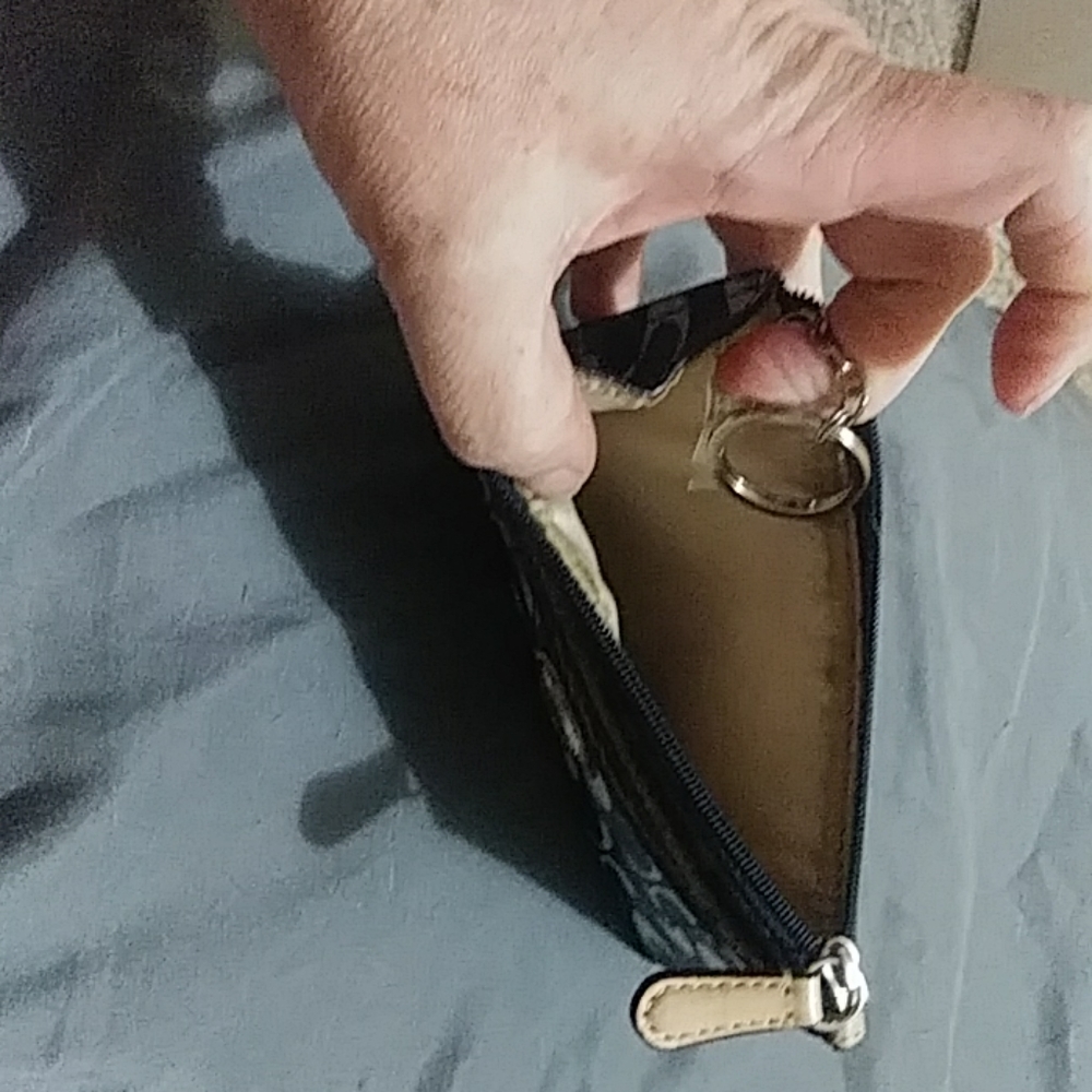 Authentic Coach Coin Card wallet - Picture 4 of 5